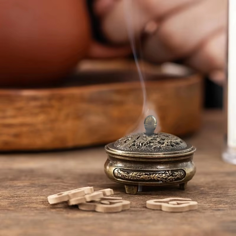 سبيكة صغيرة العتيقة ثلاثة أرجل - مراجعة Home Fragrance Miniso وسعره