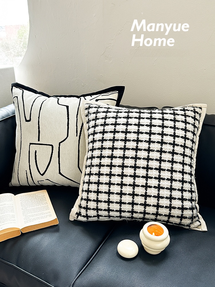 غطاء وسادة بنمط مربعات أبيض وأ - مراجعة Home Fragrance In French وسعره