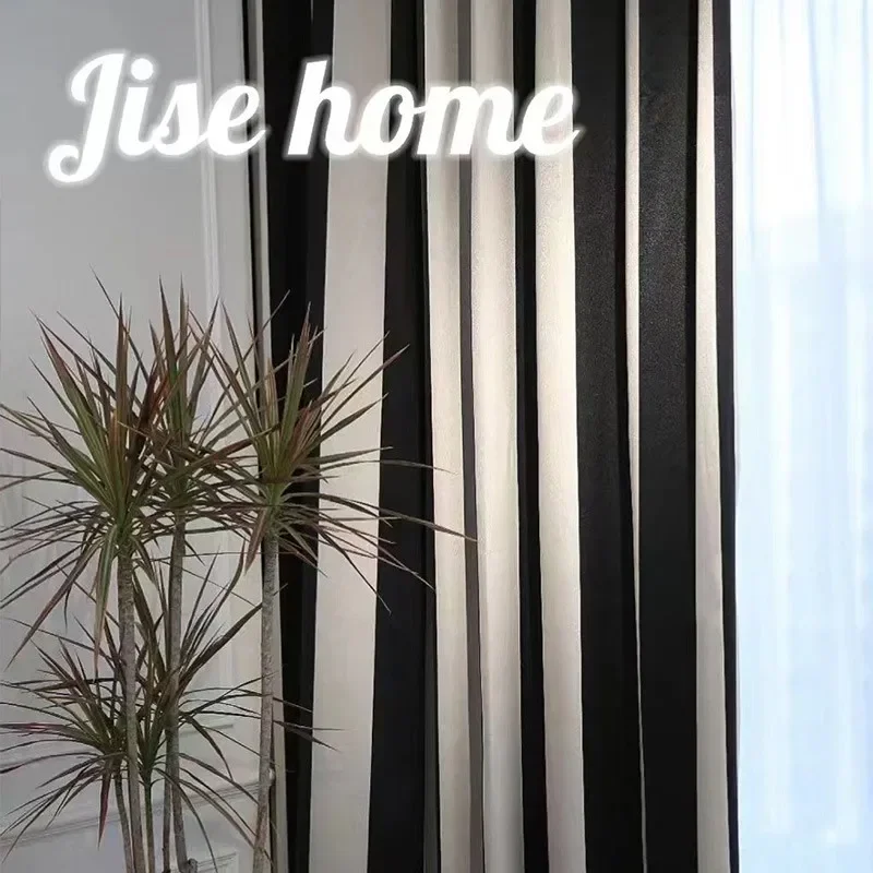عمودي مخطط أبيض وأسود الشنيل ا - مراجعة Home Fragrance In French وسعره