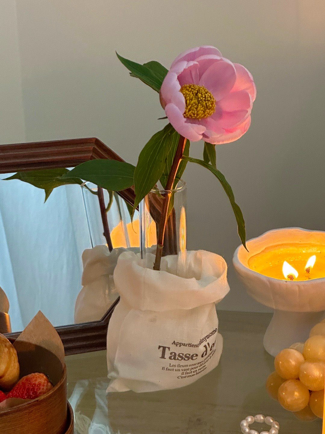 مزهرية زجاجية إبداعية على الطر - مراجعة Home Fragrance In French وسعره