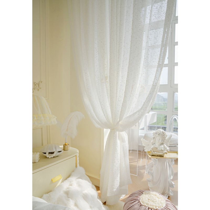ستائر فرنسية بسيطة بيضاء صغيرة - مراجعة Home Fragrance In French وسعره